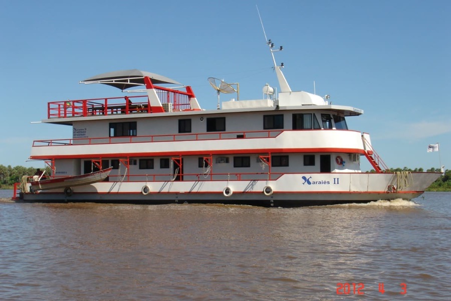 Barco-Hotel Xaraiés II no Pantanal